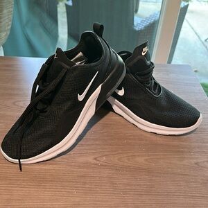 Nike air sneakers